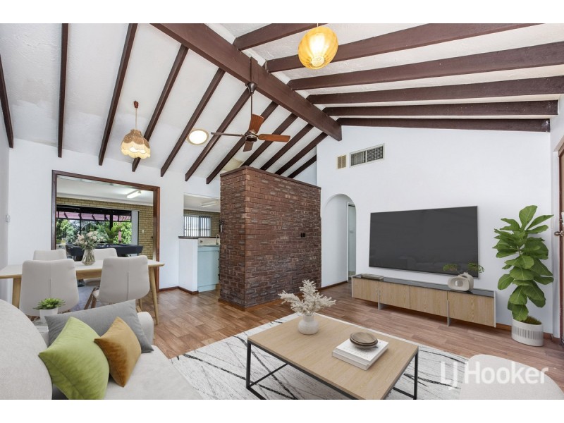 4 Caron Place, Dudley Park WA 6210