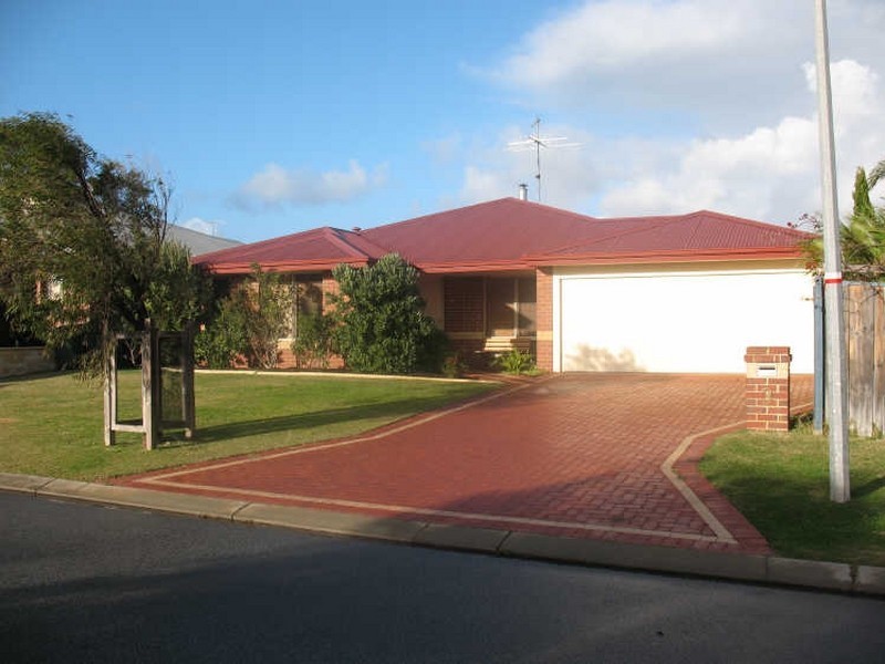 3 Castaway Cove, Halls Head WA 6210