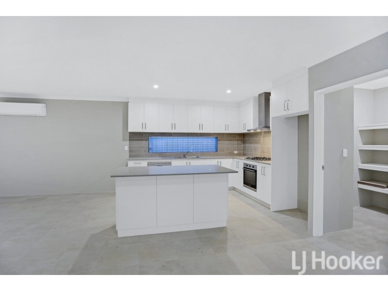 61 Dandaragan Drive, Dawesville WA 6211