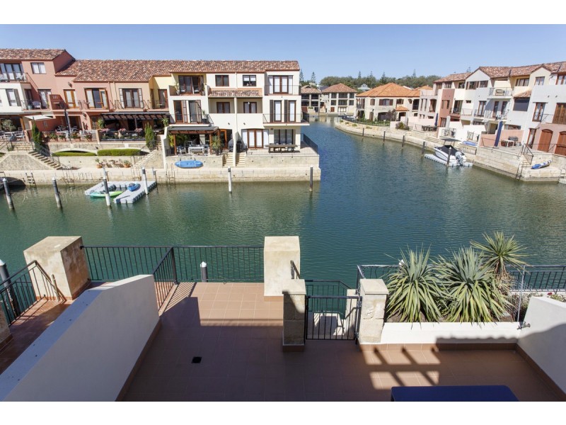 83/18 Port Quays, Wannanup WA 6210