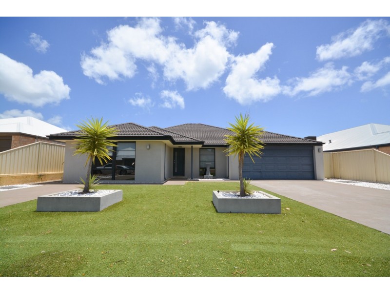 75 Cawana Parkway, Lakelands WA 6180