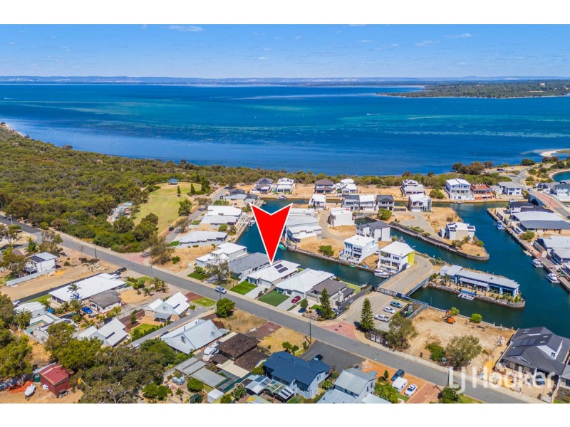 99 Queen Parade, Wannanup WA 6210