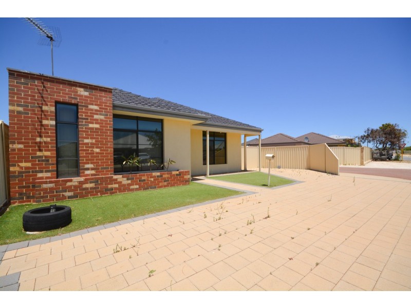 39 Lascelles Circus, Lakelands WA 6180