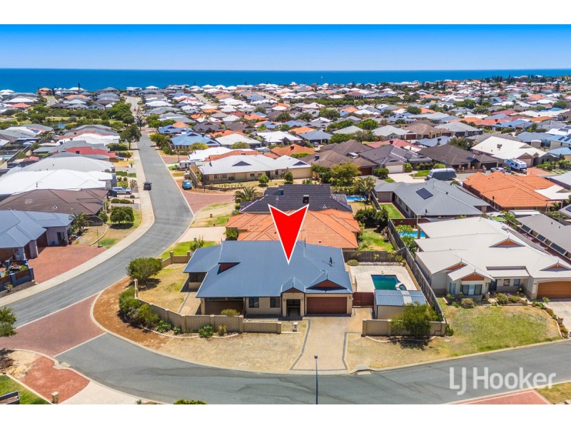 20 Bookleaf Loop, Halls Head WA 6210