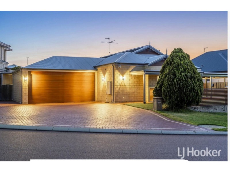 12 Highview Rise, Halls Head WA 6210