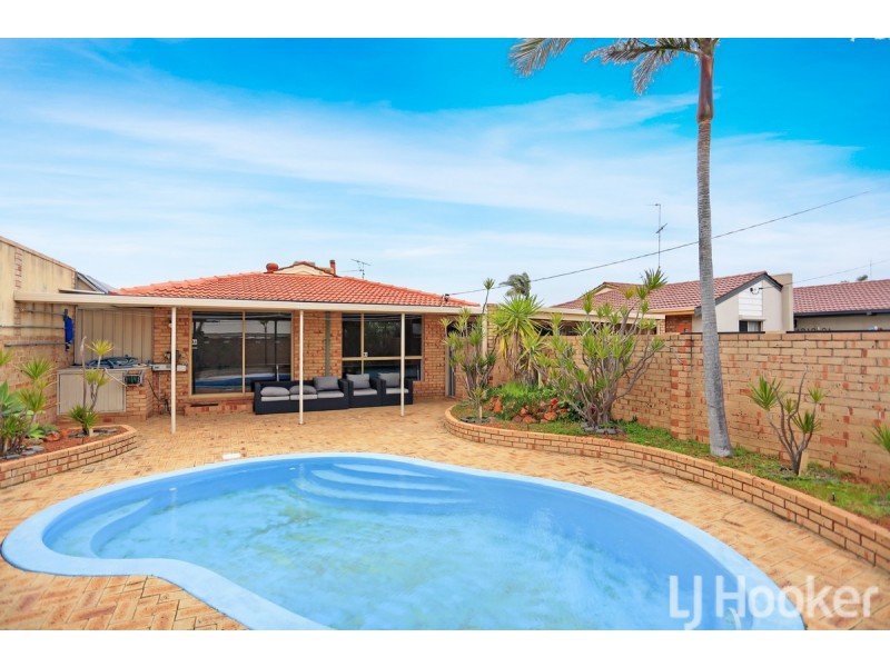 99 Allambi Way, South Yunderup WA 6208
