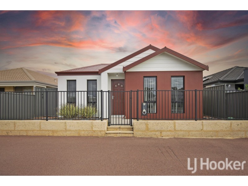 212 Lake Valley Drive, Lakelands WA 6180