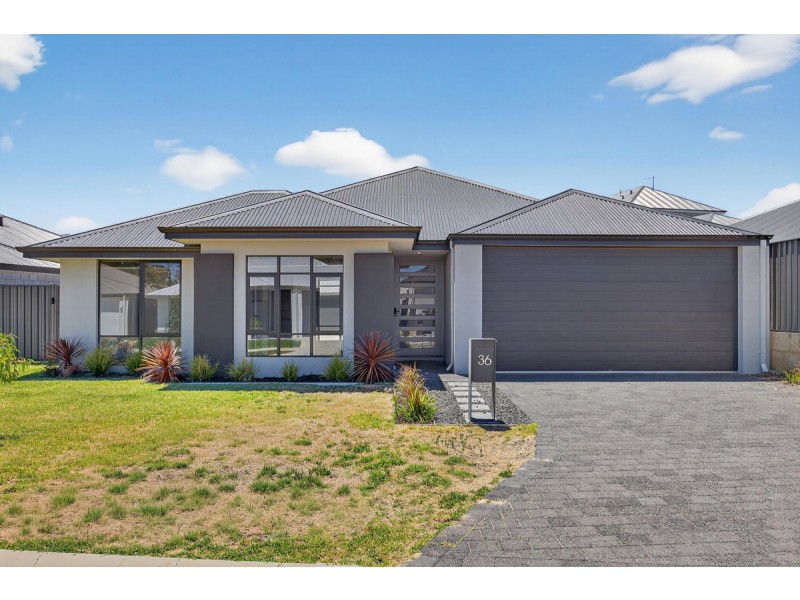 36 Barracoota Loop, Lakelands WA 6180