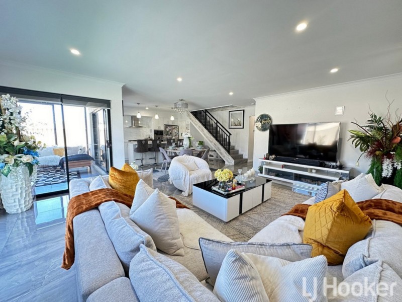 70 Hurlingham Loop, Meadow Springs WA 6210