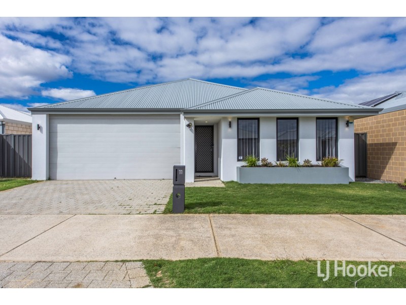 11 Lockhart Street, Coodanup WA 6210