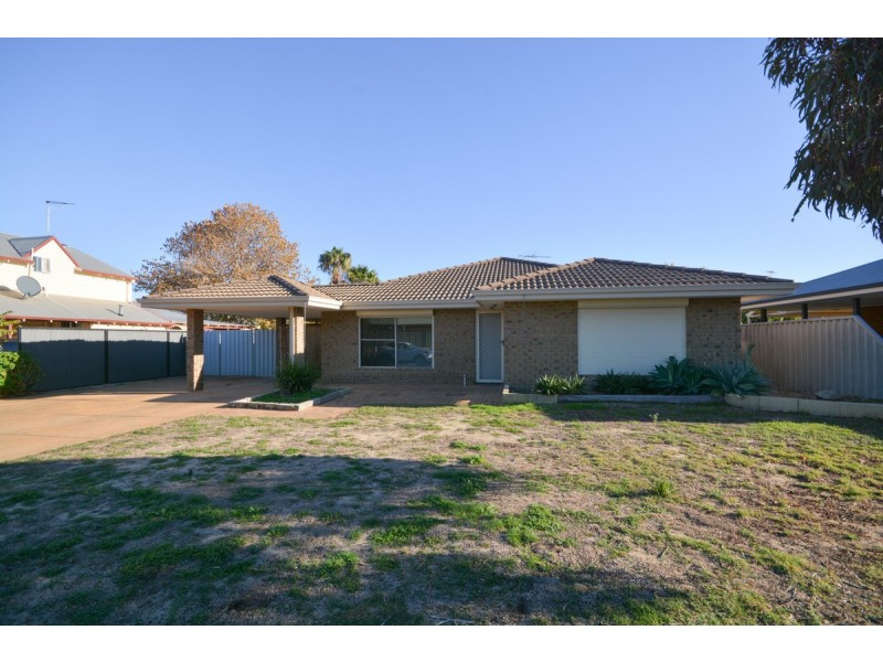 3 Tamarisk Drive, Halls Head WA 6210