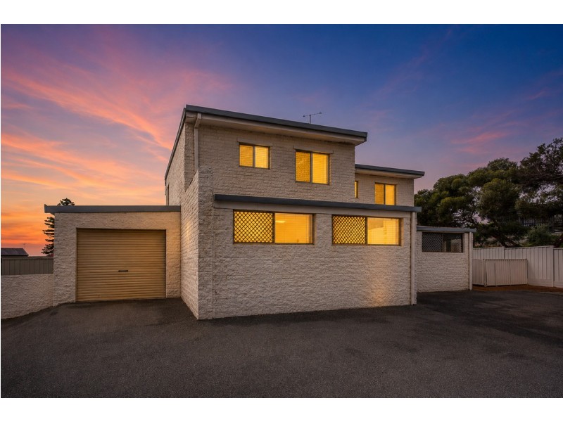 7/36A Halls Head Parade, Halls Head WA 6210