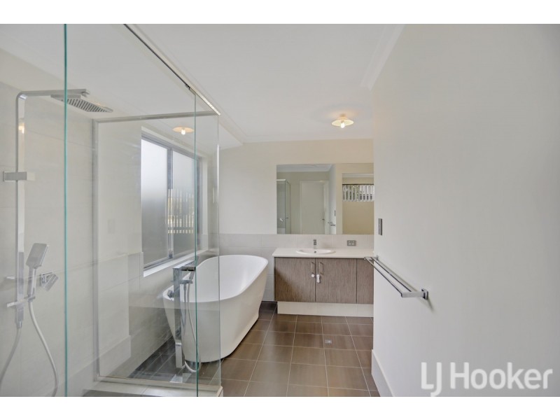 3 Dragonfly Boulevard, Lakelands WA 6180