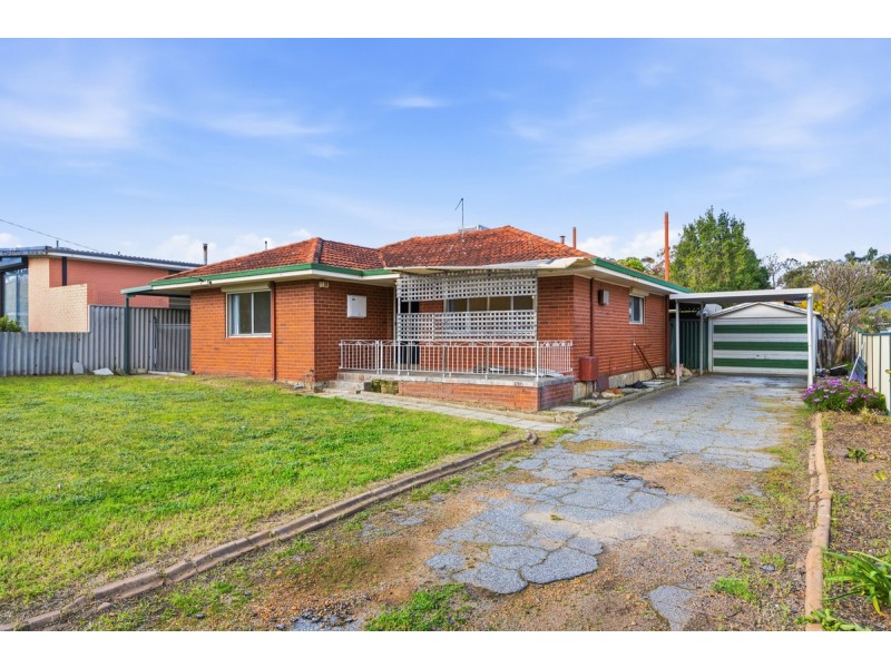 8 Worrall Court, Orelia WA 6167