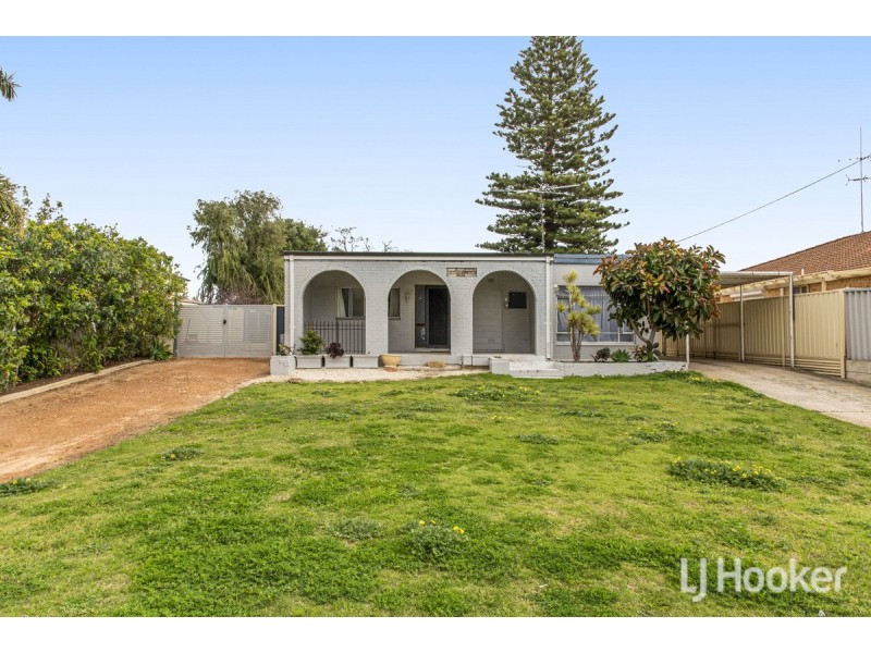 11 Challenger Road, Madora Bay WA 6210