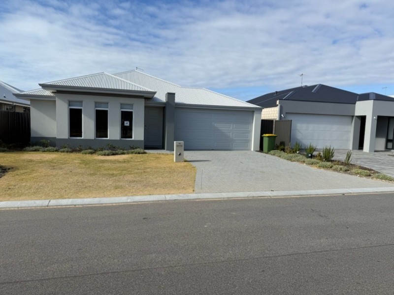 14 Moonlight Street, Madora Bay WA 6210