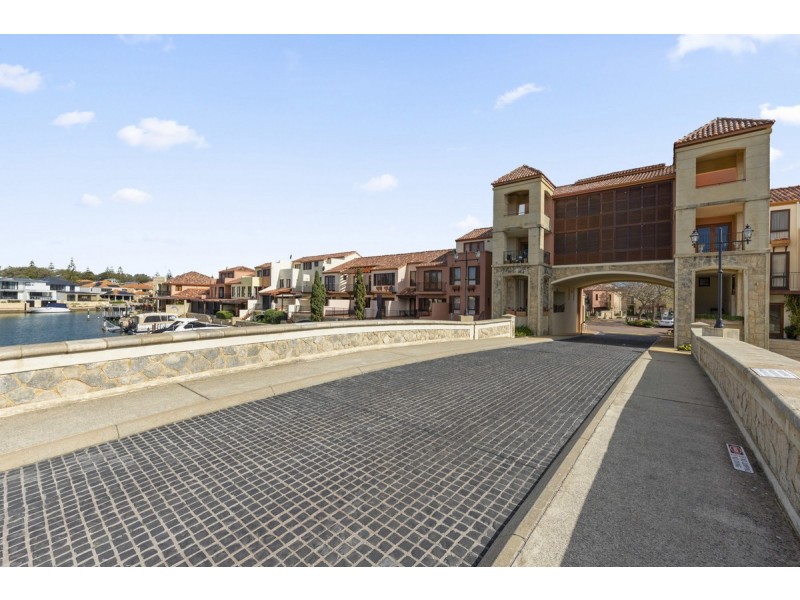 95/18 Port Quays, Wannanup WA 6210