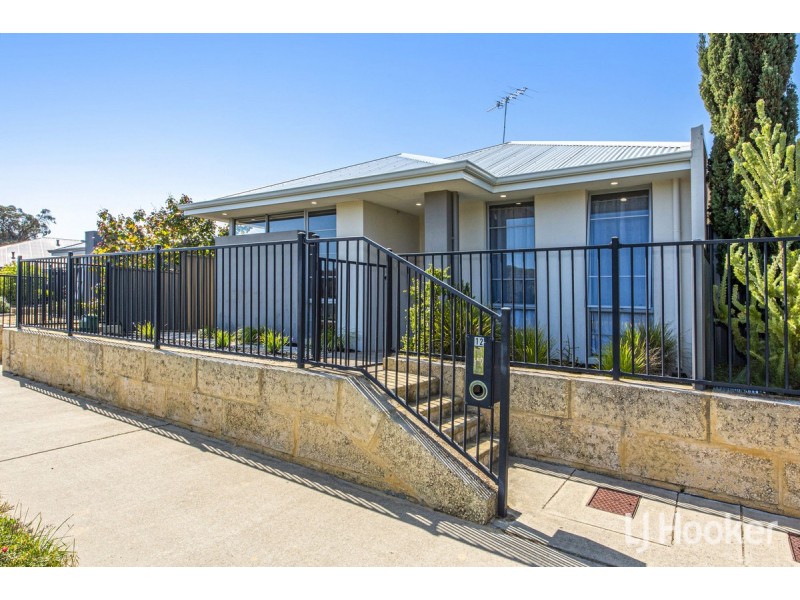12 Bradley Street, Lakelands WA 6180