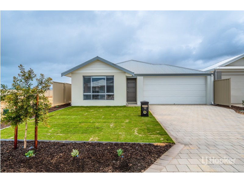 12 Arno Way, Golden Bay WA 6174
