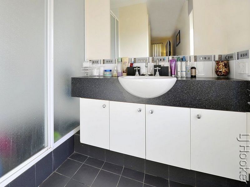 25 Nankeen Approach, Dudley Park WA 6210