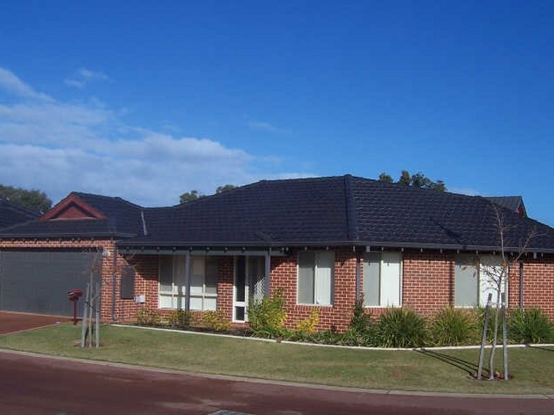 3 Saffron Loop, Falcon WA 6210
