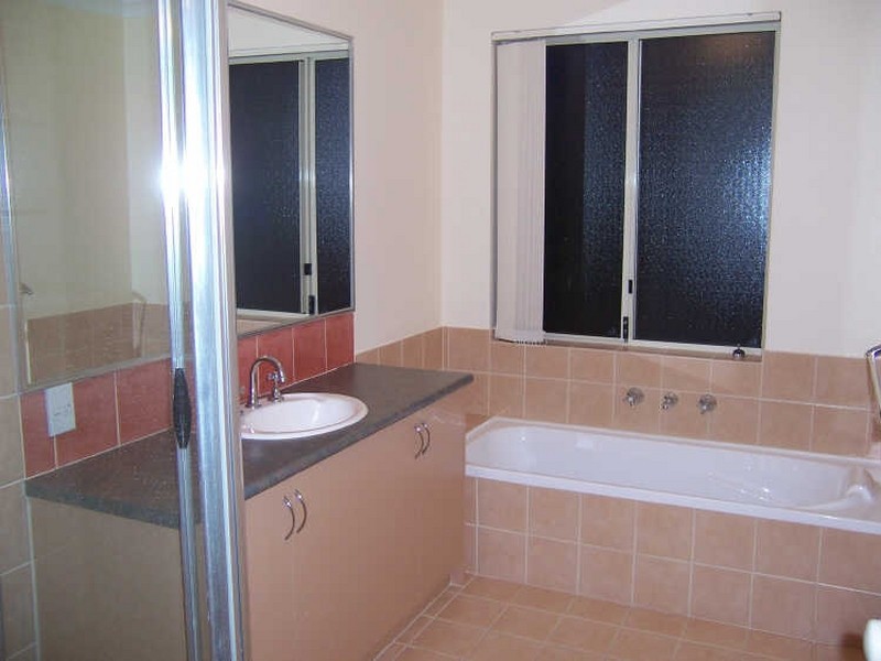 3 Saffron Loop, Falcon WA 6210