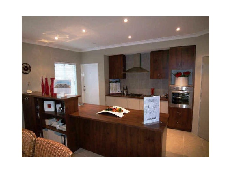 1 Dalona Parkway, Lakelands WA 6210