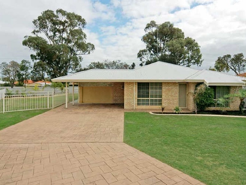 10 Scrubbird Court, Barragup WA 6210