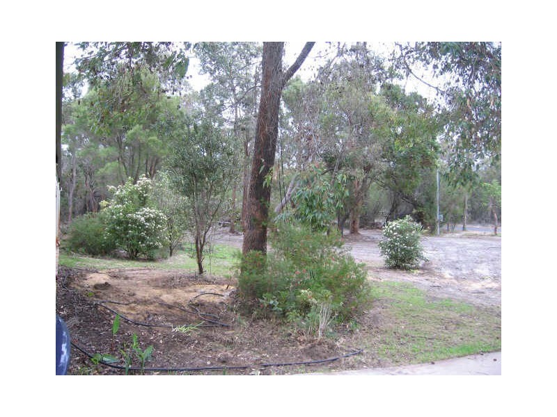 24 Davis Road, Barragup WA 6210