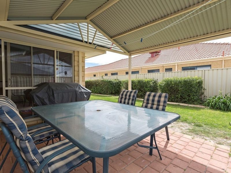 16 Heyerdahl Way, Dudley Park WA 6210