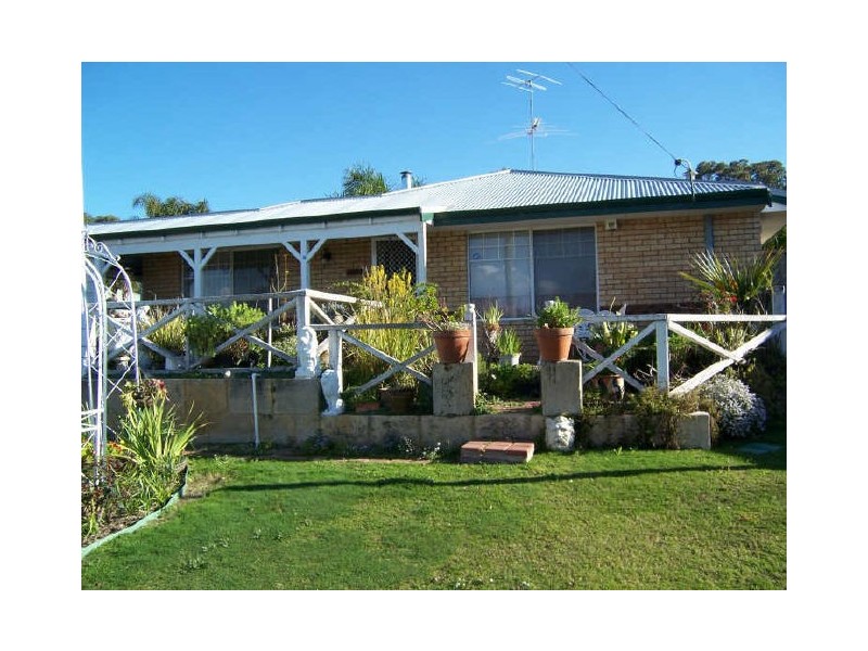 4 Flamingo Court, Greenfields WA 6210