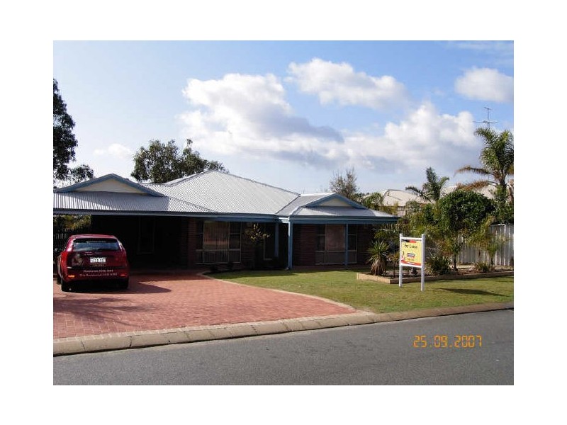 2 Muntries Place, Halls Head WA 6210