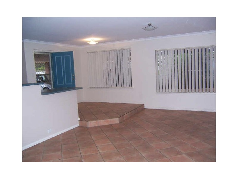 2 Muntries Place, Halls Head WA 6210