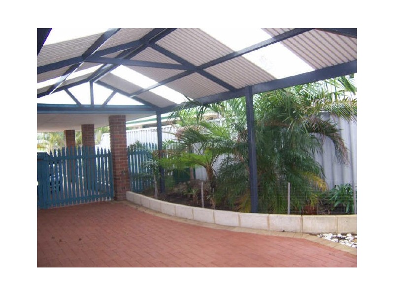 2 Muntries Place, Halls Head WA 6210