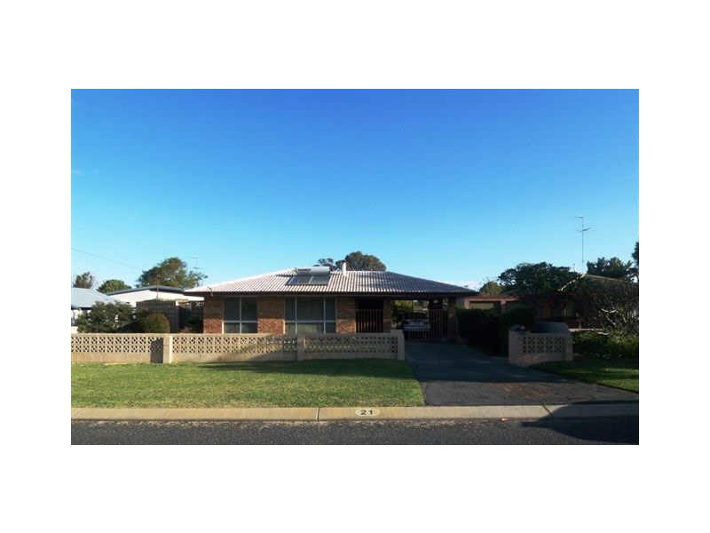 21 Nesbit Way, Greenfields WA 6210