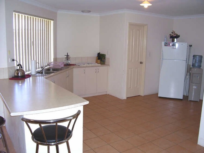 179 Peelwood Parade, Halls Head WA 6210