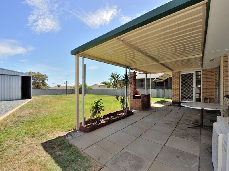 26 Lindley Road, Halls Head WA 6210