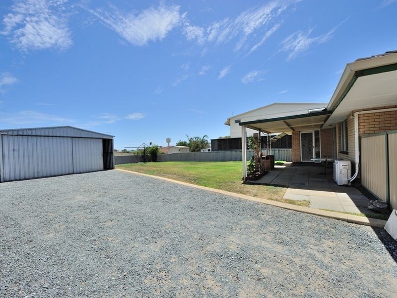 26 Lindley Road, Halls Head WA 6210