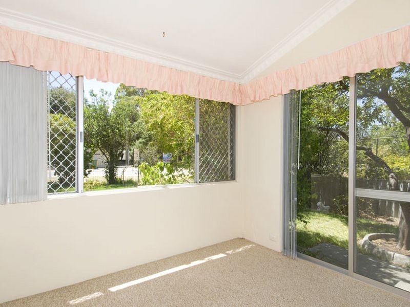 13 Hackett Street, Mandurah WA 6210
