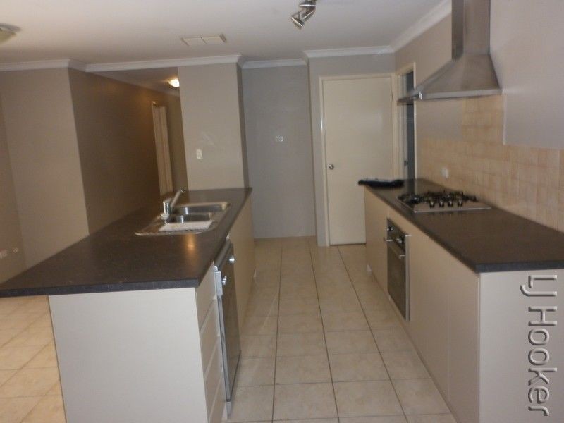 257 Peelwood Parade, Halls Head WA 6210