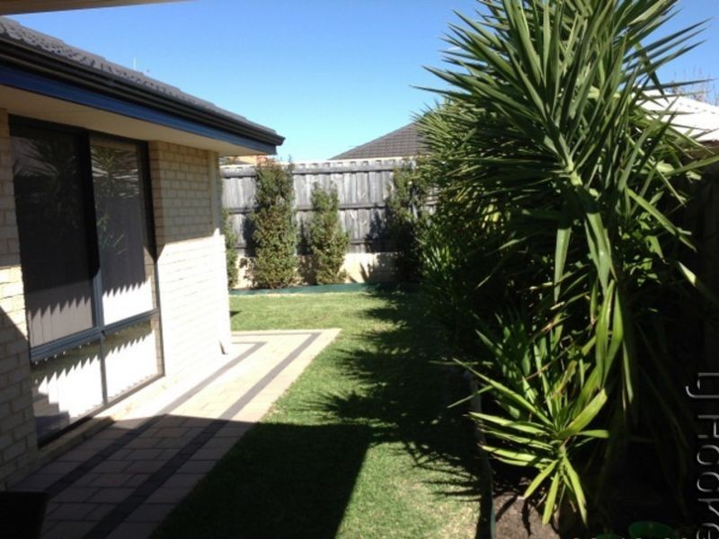 257 Peelwood Parade, Halls Head WA 6210