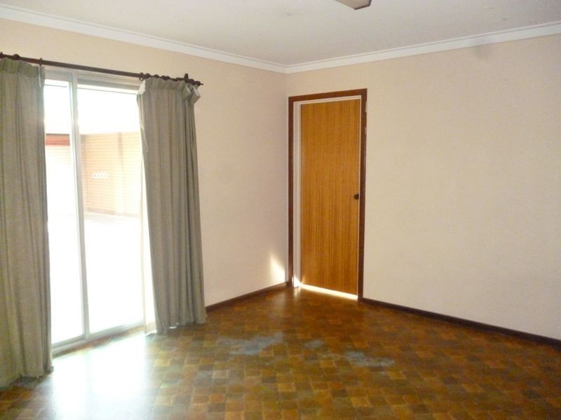 3 Lindley Road, Halls Head WA 6210