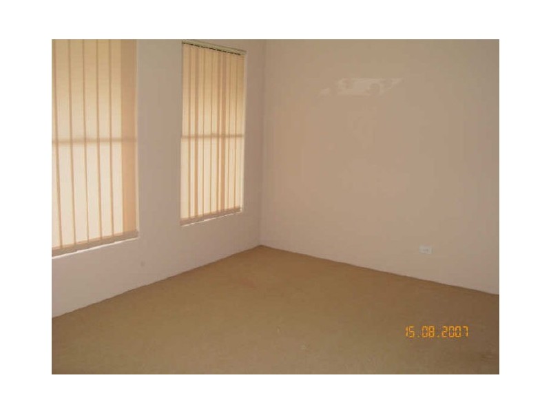 16 Royston Way, Lakelands WA 6210