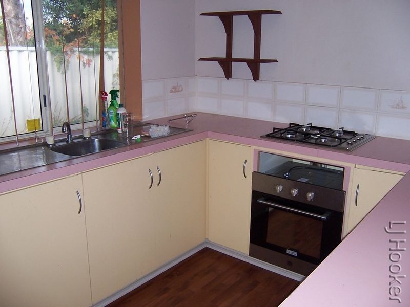 7B Coppercups Place, Halls Head WA 6210