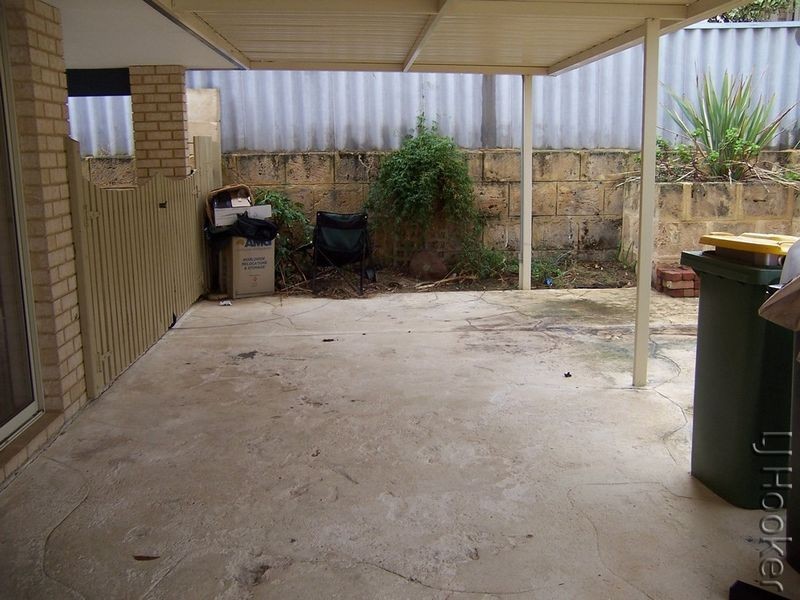 7B Coppercups Place, Halls Head WA 6210