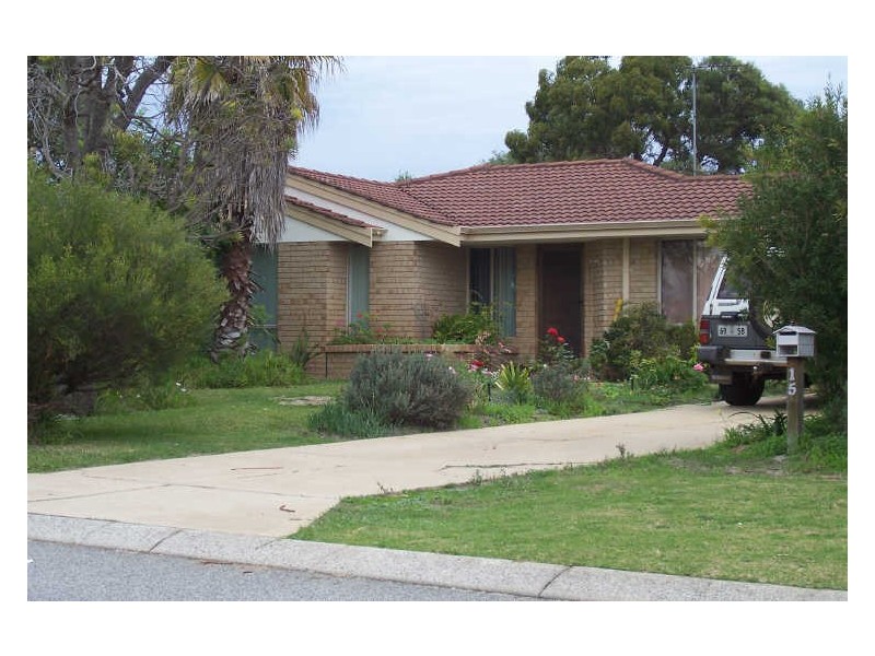 15 Balmoral Parade, Halls Head WA 6210