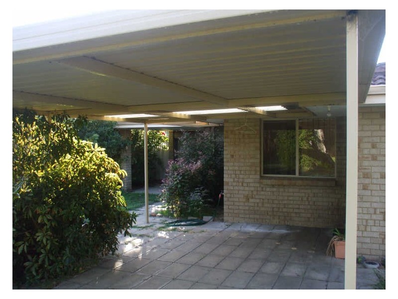 15 Balmoral Parade, Halls Head WA 6210