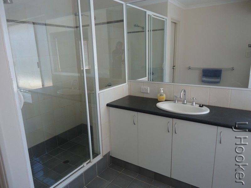 49 Buttercup Parkway, Halls Head WA 6210