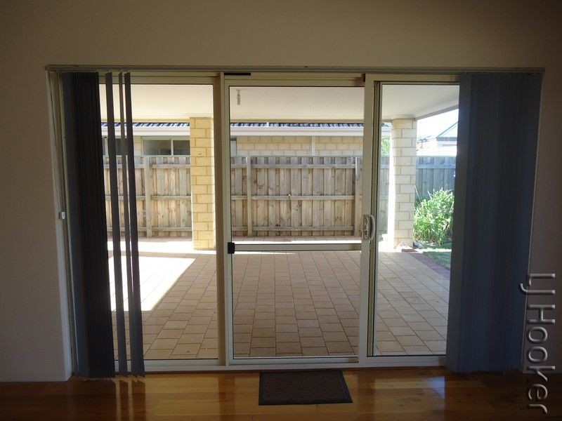 49 Buttercup Parkway, Halls Head WA 6210