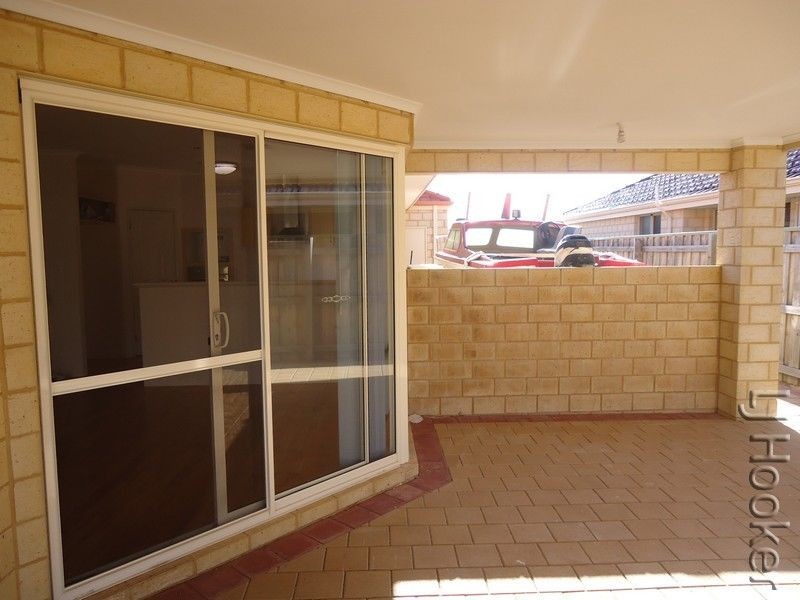 49 Buttercup Parkway, Halls Head WA 6210